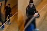 ¡Salvaje ataque en SJL! Cámara capta cómo delincuente le da una paliza a mujer para arrebatarle su celular