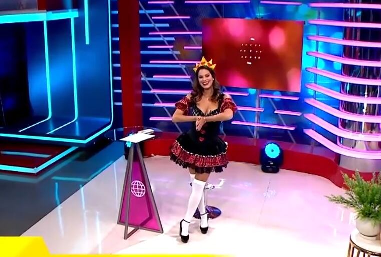 Valeria Piazza y su sexy disfraz de 'Reina de corazones'