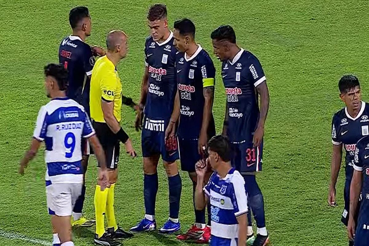 Alianza Lima tuvo un mejor primer tiempo en ataque, pero en la segunda parte apenas pudo asomarse al arco de 2 de Mayo. Foto: captura Telefe