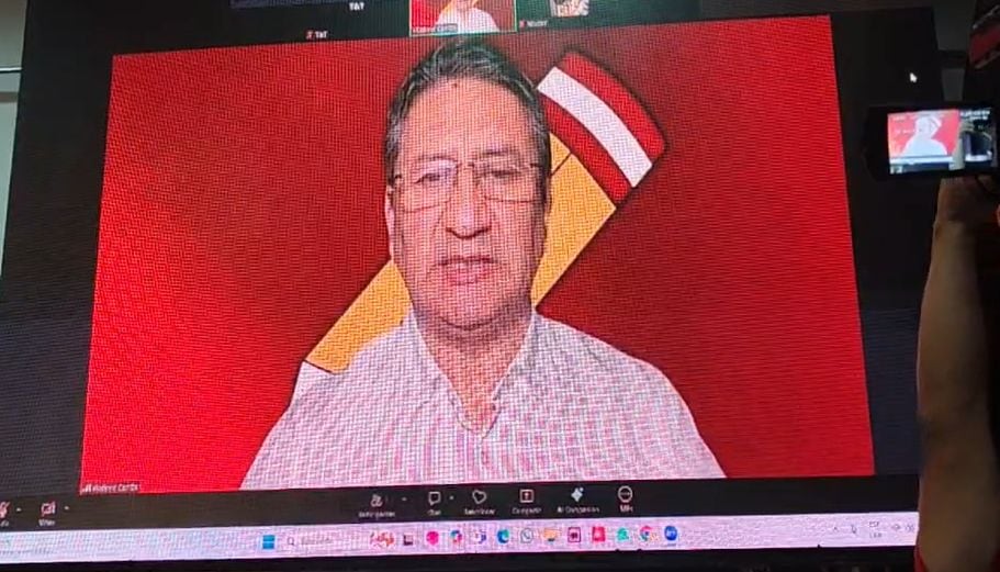 Vladimir Cerrón había aparecido antes vía Zoom en un evento trasmitido en vivo por Facebook por Perú Libre.