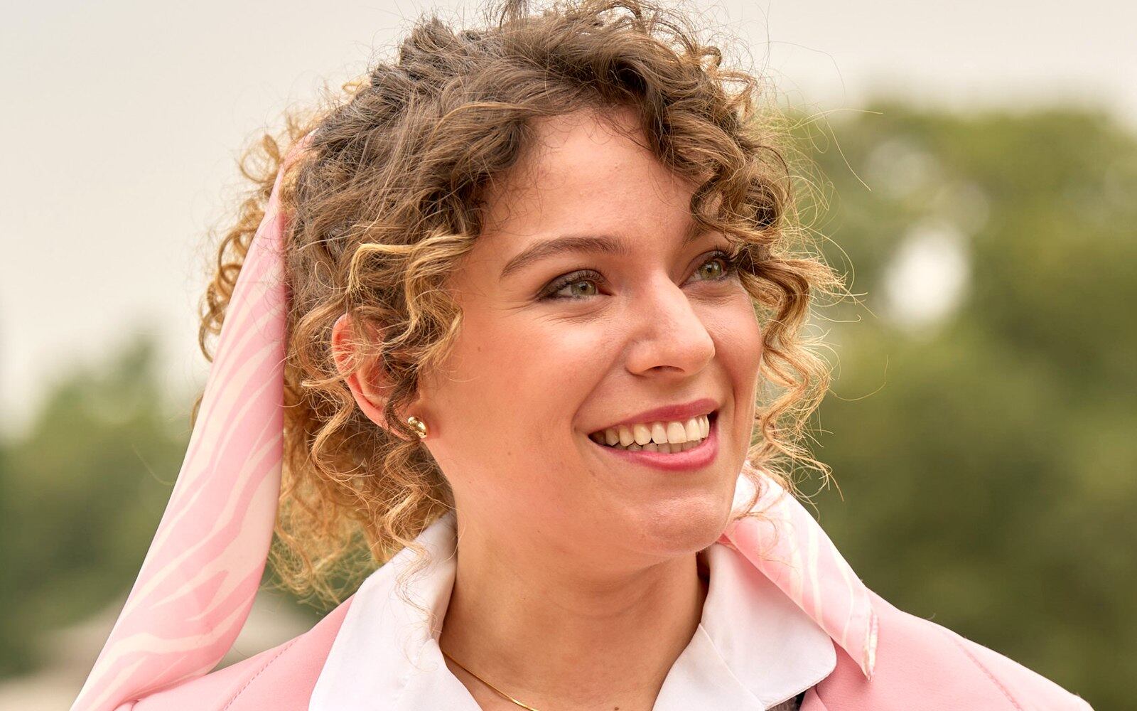 Lola podría causar un terremoto en Confecciones Quevedor en "Amar es para siempre" (Foto: Antena 3)