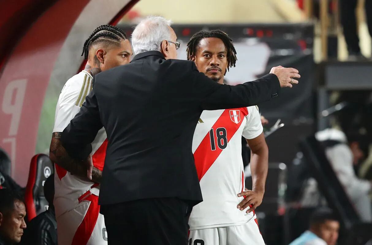 Jorge Fossati tampoco pudo gozar del mejor Carrillo (Foto: GEC)