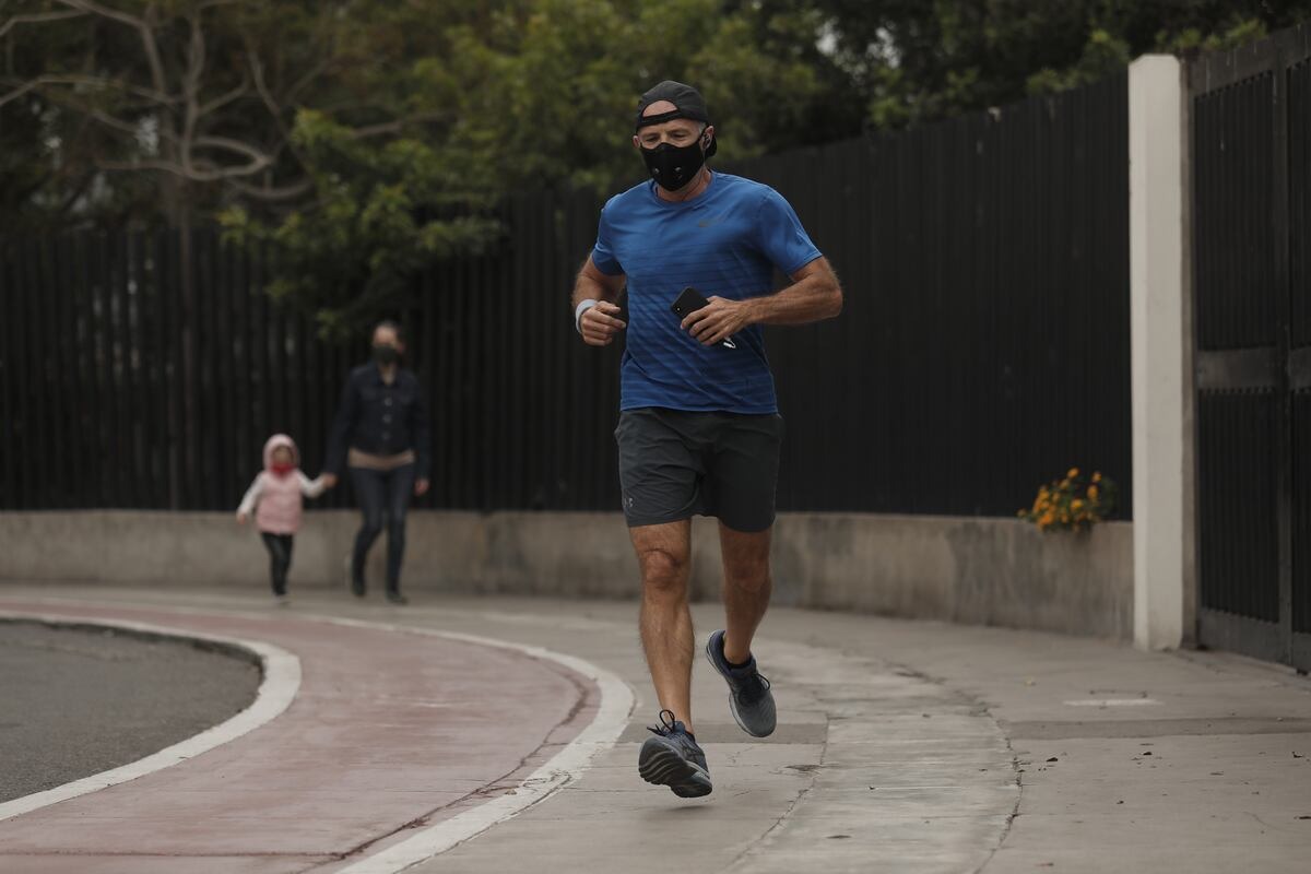 Peruanos volverán a realizar actividades deportivas al aire libre