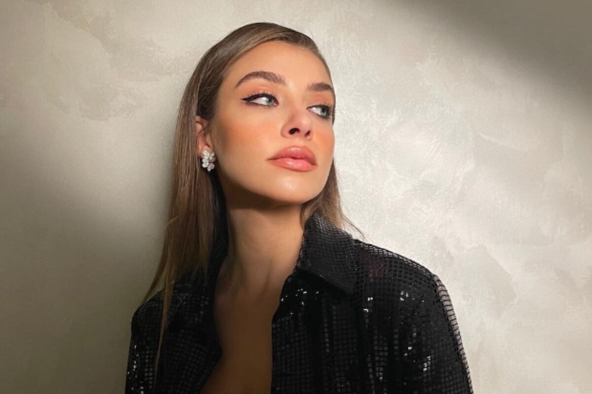 Gamze Erçel luciendo su ropa para las redes sociales (Foto: Gamze Erçel / Instagram)