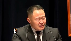 Kenji se quiebra en misa de su padre: “Pa’ tuvimos la oportunidad echaditos, de sentir tu último respiro”