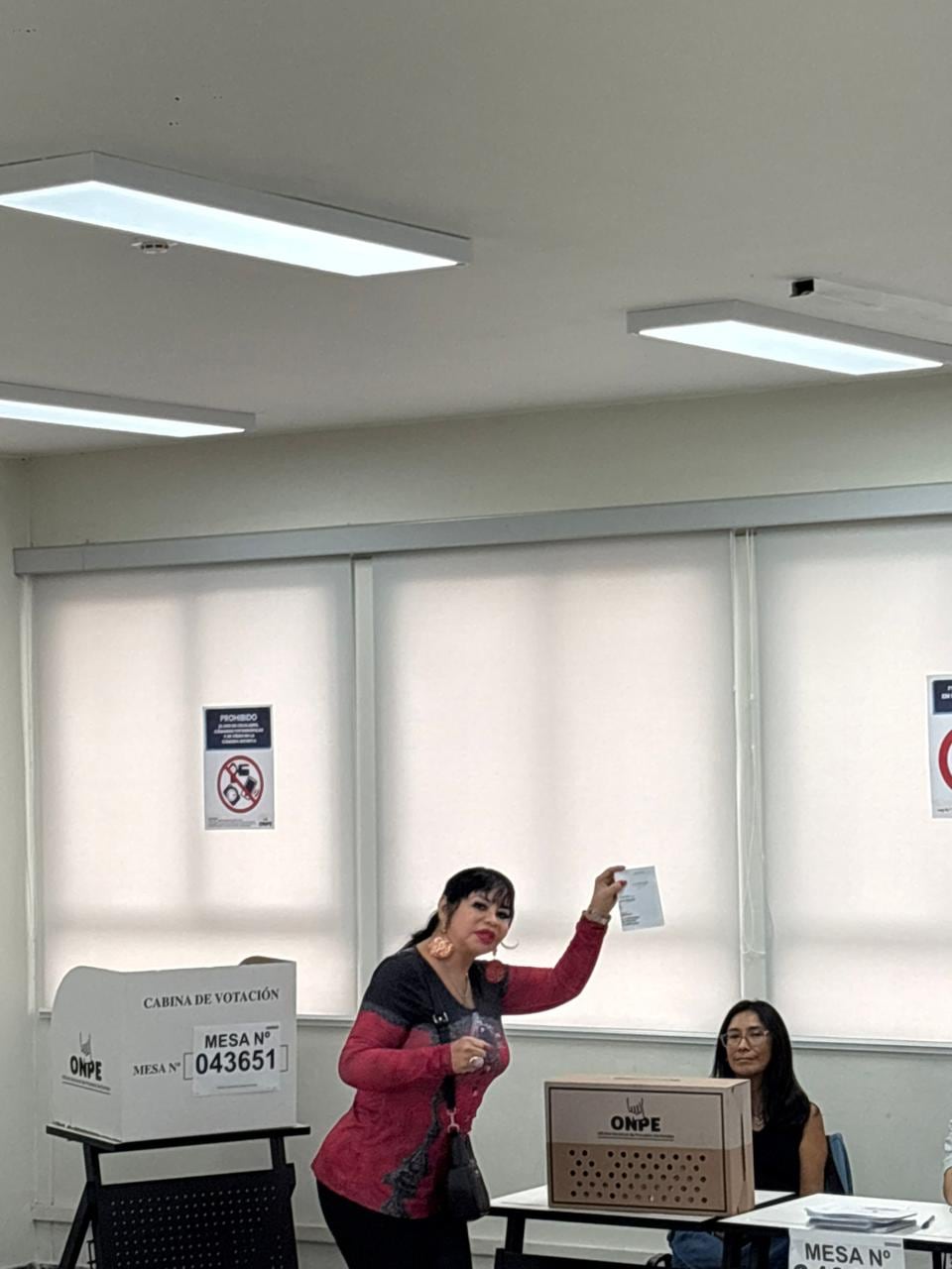 Susy Díaz logró votar en solo 10 minutos durante la segunda vuelta electoral.