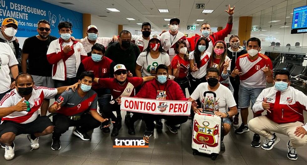 Comunidad de hinchas que fueron al Mundial se organizan y ahora van para Barranquilla a seguir alentando a nuestra selección blanquirroja. (Entrevista: Isabel Medina / Trome)