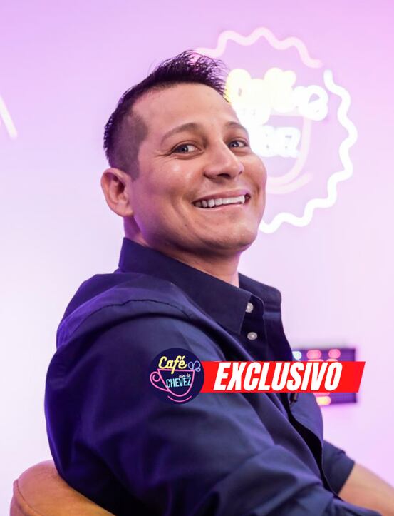Luigui Carbajal en Café con la Chevez