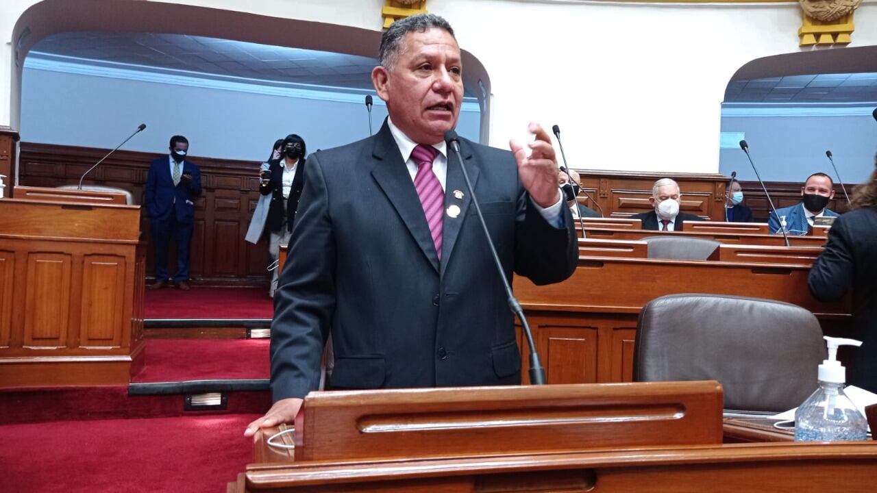 Congresista de Renovación Popular, Esdras Medina, le recomienda a la gente de 'País para Todos' que haga un "análisis crudo". (Foto: Andina)