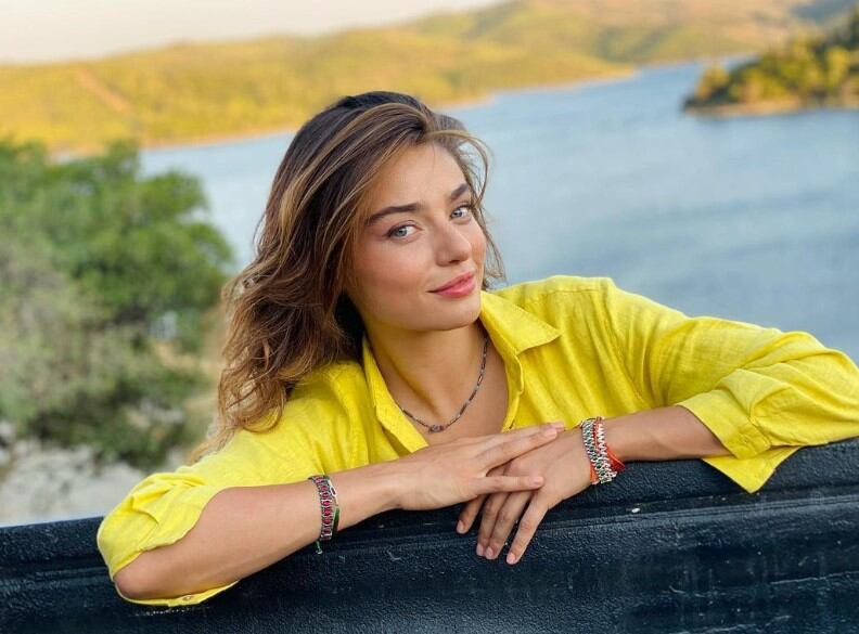 Ayça Ayşin Turan es una actriz nacida en Turquía (Foto: Ayça Ayşin Turan/Instagram)