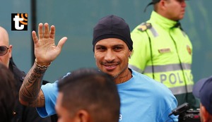 Paolo Guerrero llegó a Lima para su presentación en Alianza: Camioneta del club lo recogió