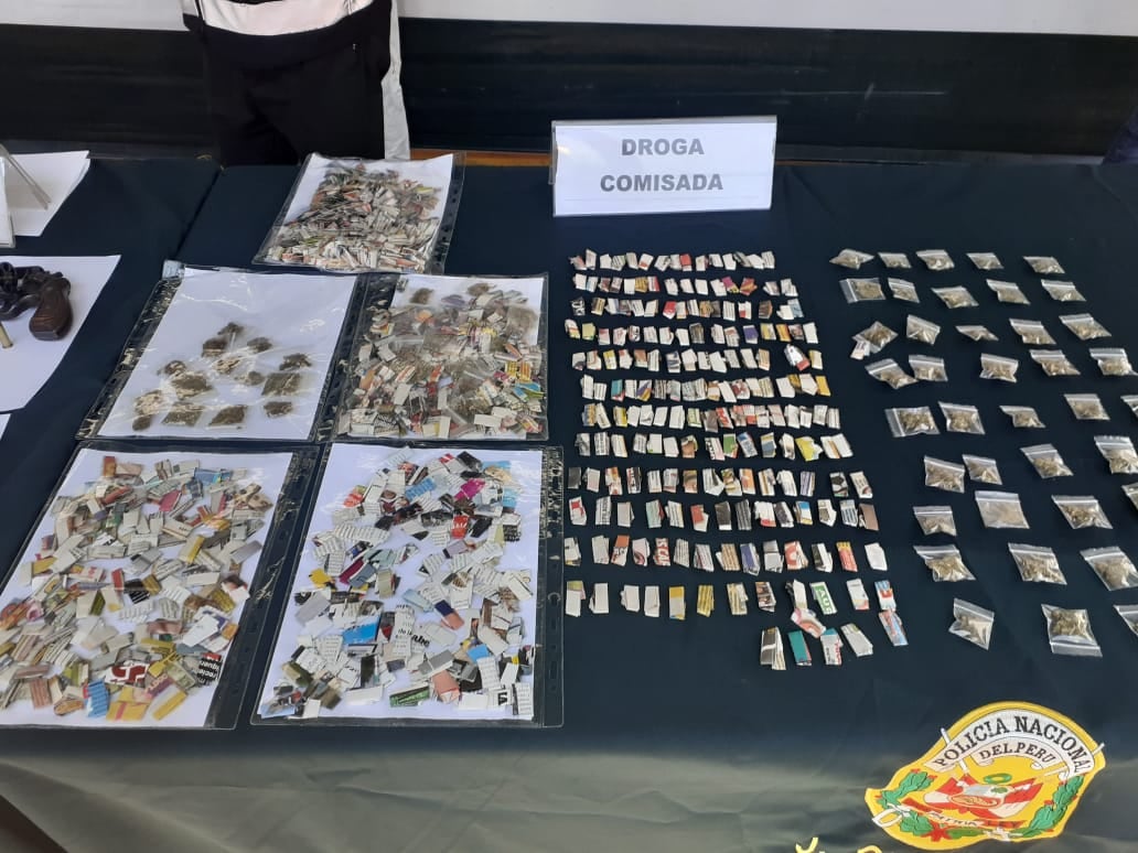 Los venezolanos Winder Michael Escalante Lango (25), ‘Gordo’, y Yonaiker Gabriel García Villegas (22), ‘Yonaiker’, de la banda ‘Los venecos de Buenos Aires’, fueron detenidos por la policía por ser autores de más de cinco asaltos a mano armada.