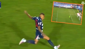 Paolo Guerrero anota un golazo de media cancha ante Deportivo Garcilaso; pero se lo anulan | VIDEO