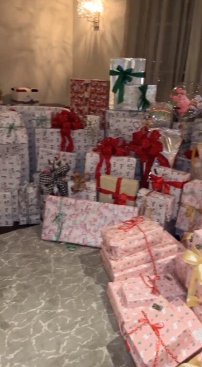 Cardi B muestra su habitación llena de regalos antes de Navidad (Ig: iamcardyb)