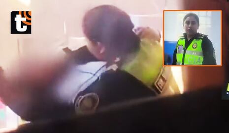 ¡Mujer policía es denunciada por ahorcar a escolar de 14 años! Video muestra la agresión y Defensoría cue...