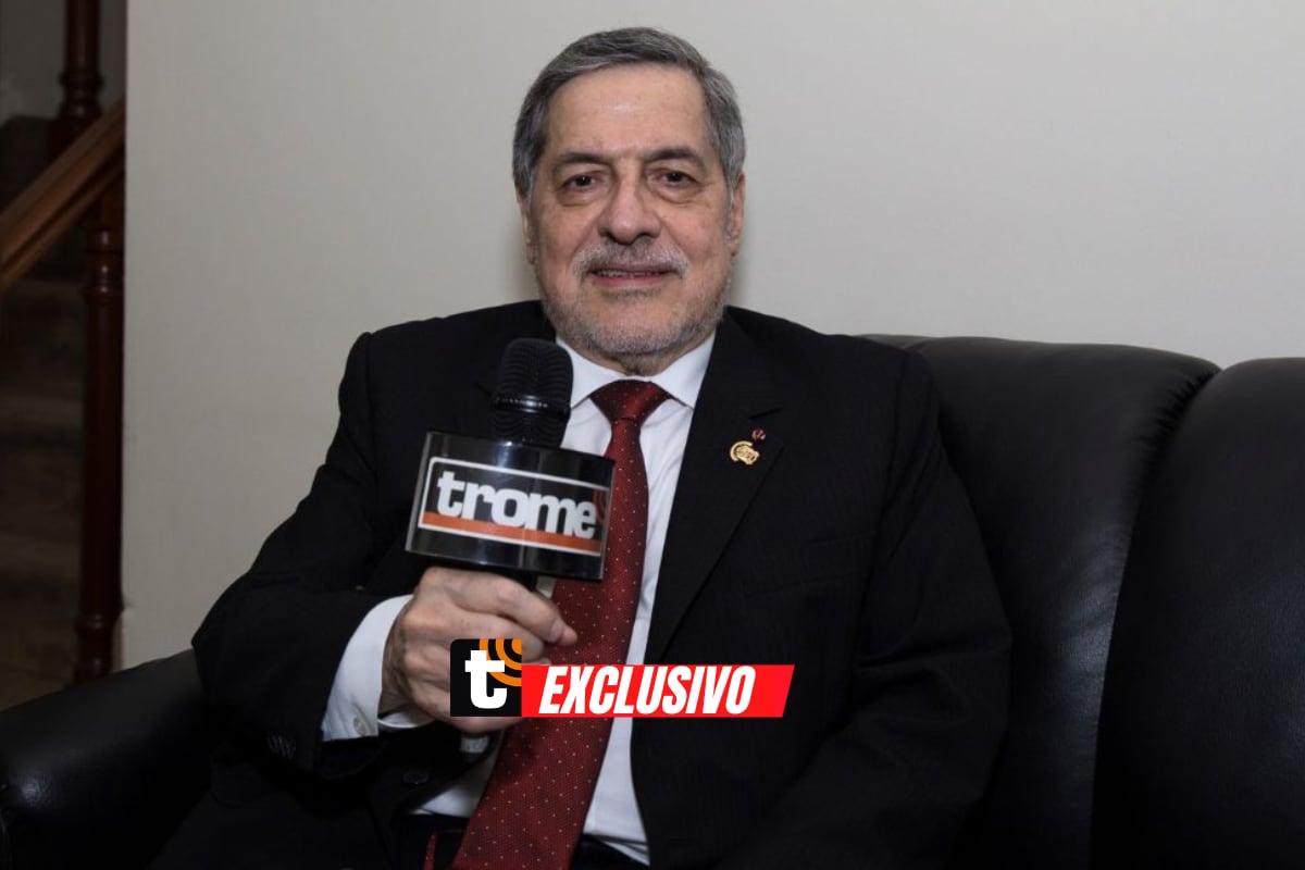 Congresista Ernesto Bustamante