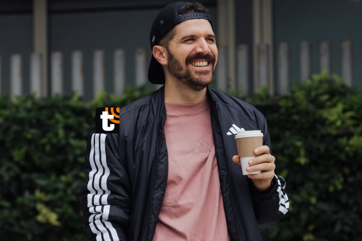 TROME - Conductor se aleja de la TV.