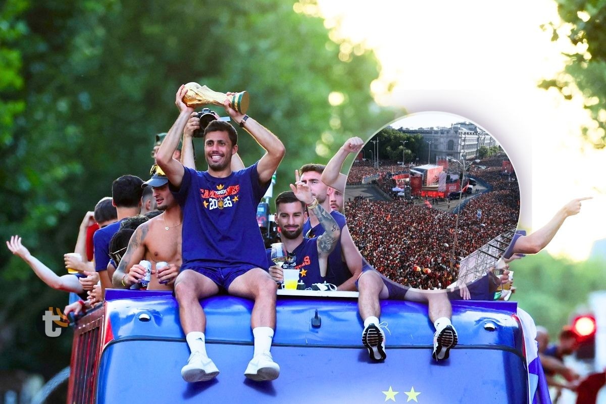 Seleccion de España recibe multitudinario homenaje (Foto: AFP)