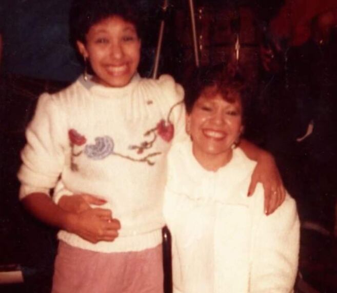 Selena usaba lentes de contacto porque tenía una corrección en la vista. (Foto: Facebook)