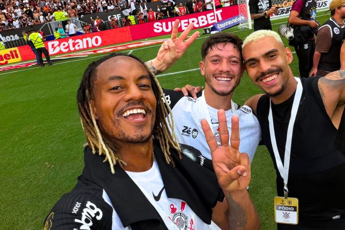 André Carrillo levanta primer título del 2026 (Foto: @Corinthinas)