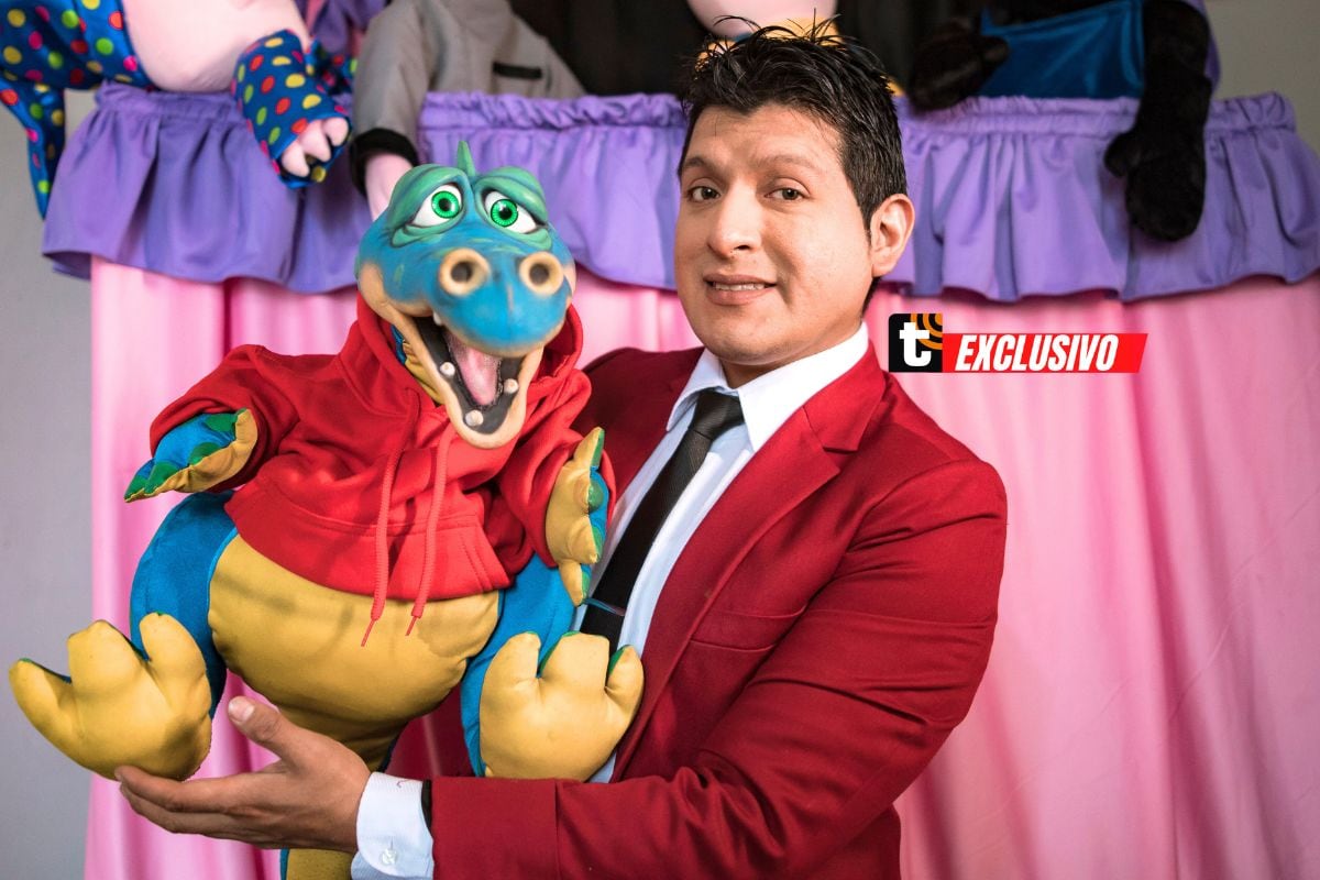 Hace 21 años viene presentando su show de títeres. Fotos: Joel Alonzo / Trome.