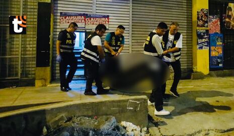 ¡Triple asesinato en San Luis! Dos sicarios en moto acribillan a sus víctimas dentro de local comercial