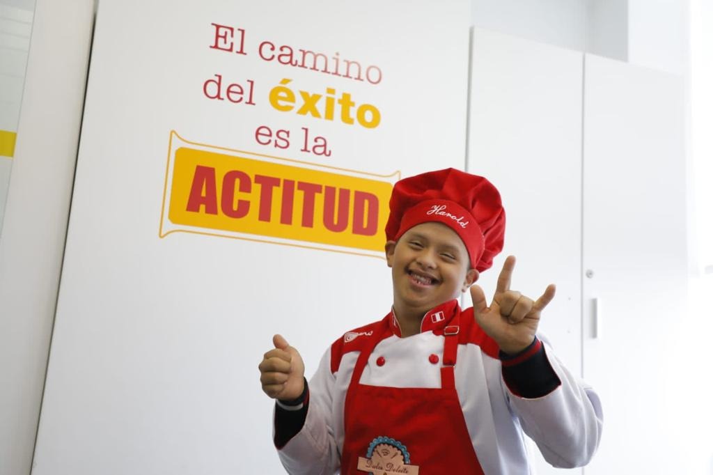 Dentro de las organizaciones de personas con discapacidad que participarán se encuentran: Lina Sumaq, Arte MYPE, Asardis, Jaku Perú, Moda Artesanal, Mujeres Manos Creativas, Superando Barreras, entre otras.