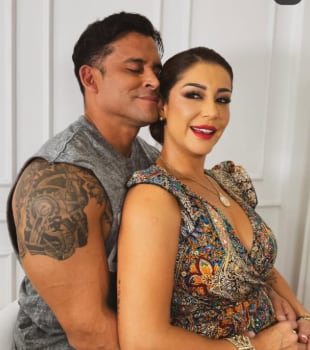 Christian Domínguez dedica románticas palabras a Karla Tarazona.