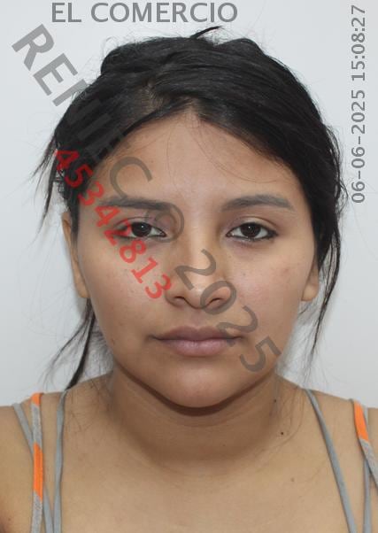 Claren Grace Bados Neyra, principal cajera y armera del Monstruo.