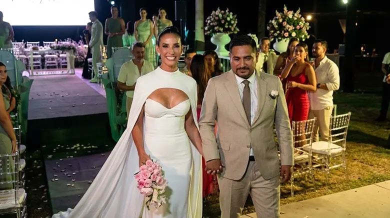El pastor peruano Marco Núñez se casó recientemente con una ex miss Bolivia.