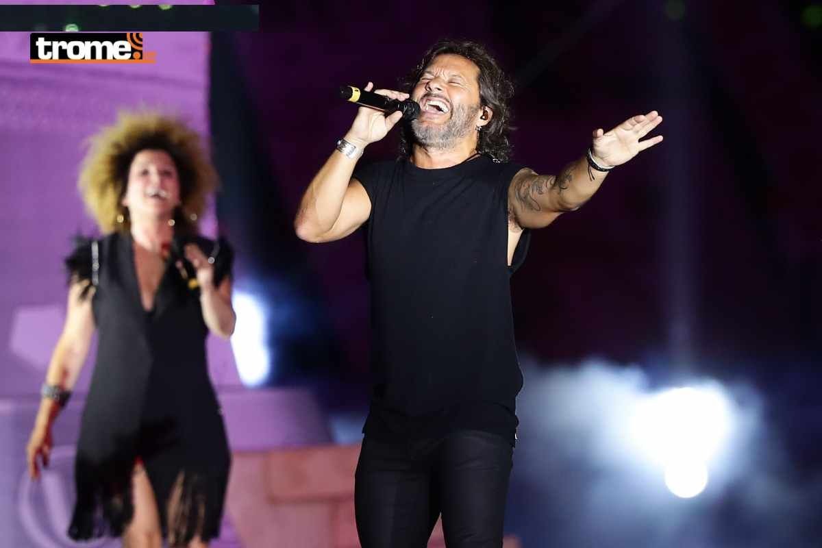 Diego Torres se presentó ante la hinchada de Universitario, en la Noche Crema. ( Foto: Jesús Saucedo @gec)