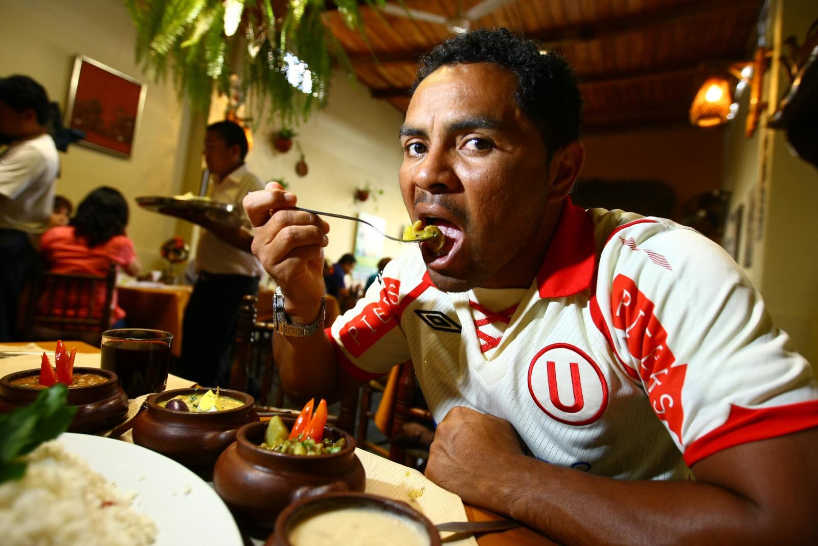 También se puso la casaquilla de Universitario (Foto: GEC)