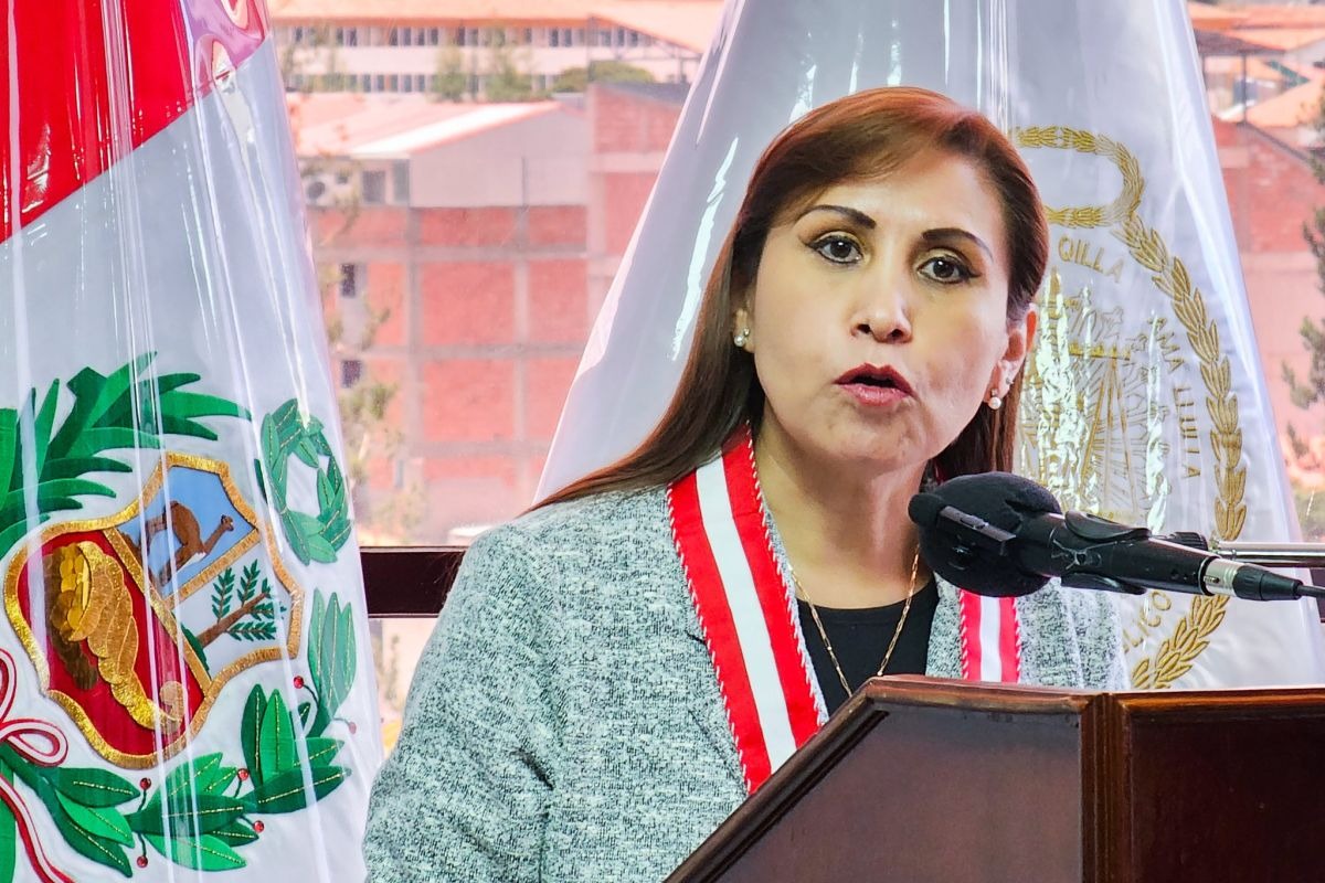 El Búho habla acerca de la nueva crisis política en el país.