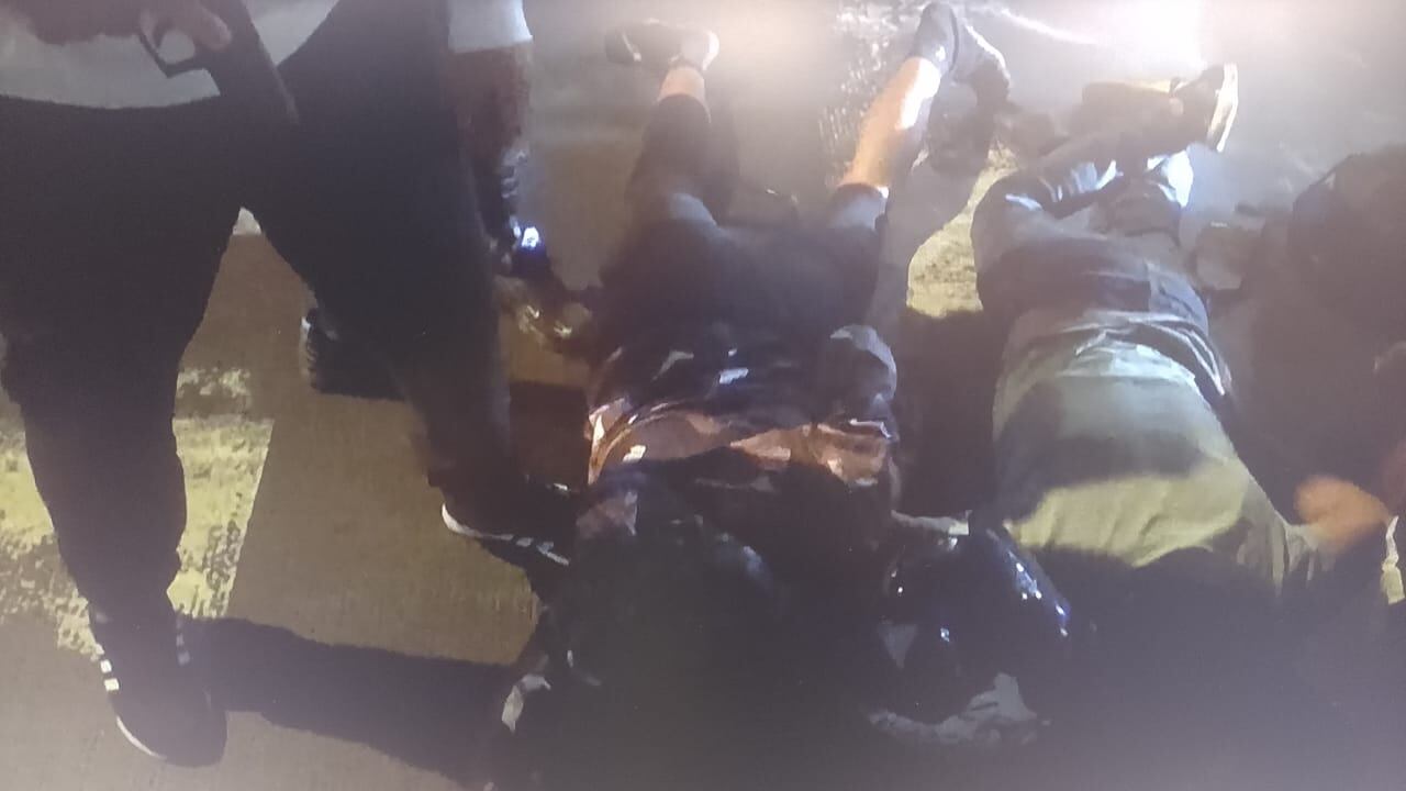 Terminaron en el piso.