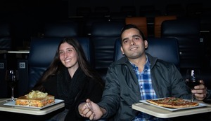 San Valentín: Declara tu amor en pantalla gigante y vive un momento de película