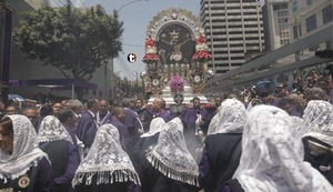 ¡Fe y devoción en el corazón de Lima! Miles acompañaron la primera salida del Señor de los Milagros 2025