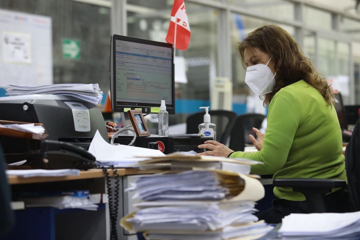 Desde el 2012 se ha aprobado la eliminación progresiva del régimen CAS y progresivamente debe ser sustituido por el régimen regulado por la Ley del Servicio Civil (Ley N° 30057) (Foto: Andina)