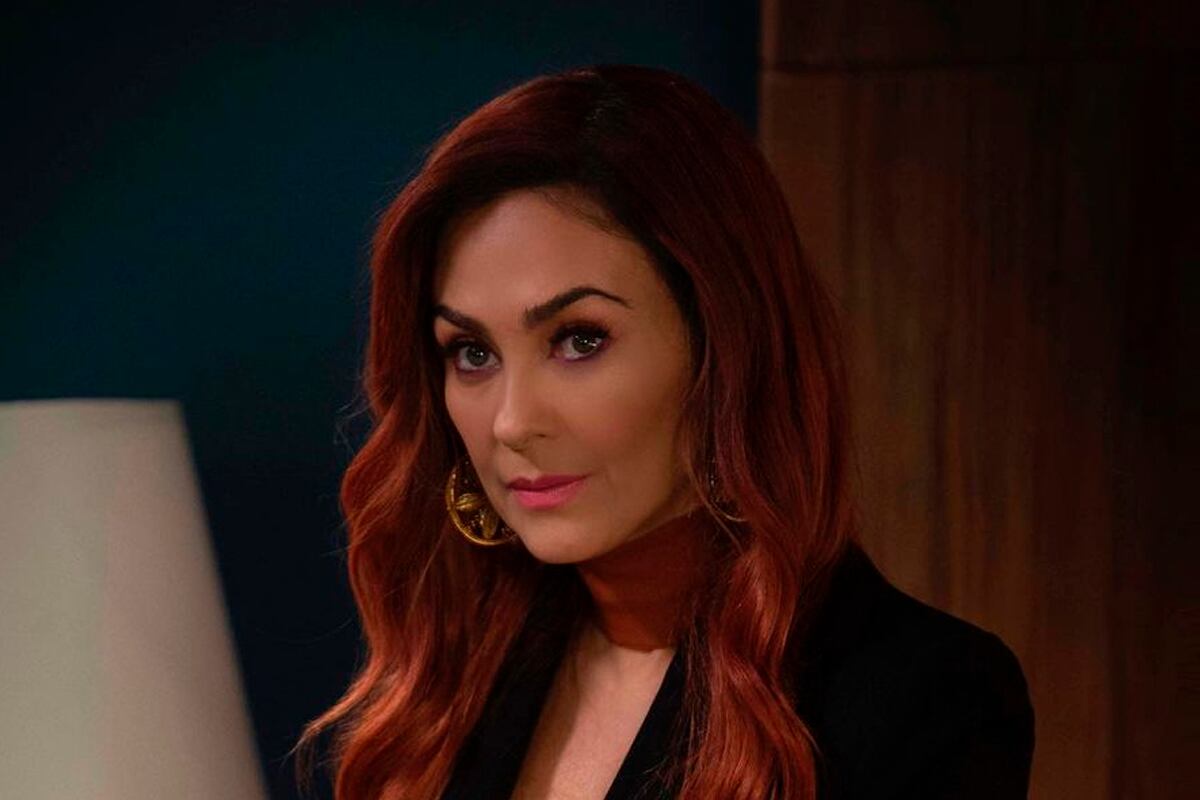 Aracely Arámbula interpretando a Marcia en "La madrastra" (Foto: TelevisaUnivision)