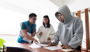 Tres de cada 4 jóvenes peruanos trabaja en la informalidad