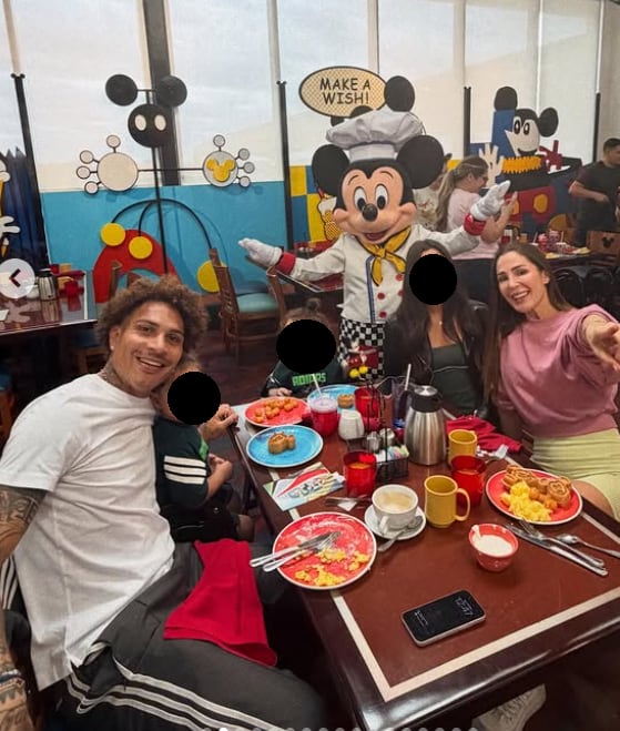 Ana Paula Consorte, Paolo Guerrero y sus hijos de vacaciones por Disney.