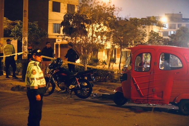 Balacera en San Juan de Lurigancho deja tres fallecidos. Dos de ellos era un Serenazgo del distrito. El hecho ocurrió en el paradero 3 de Huascar. Foto: César Grados/@photo.gec