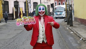 El ‘Guasón del Rímac’ conquista el Centro de Lima con café, panes y mucha actitud