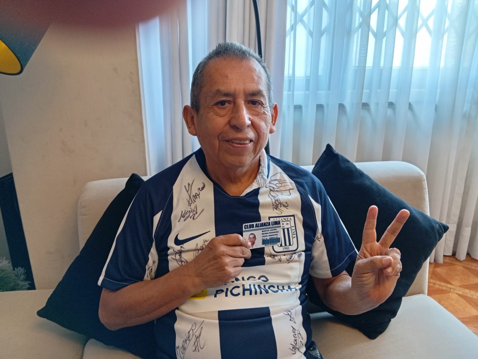 Perteneció a la Junta Calificadora de socios