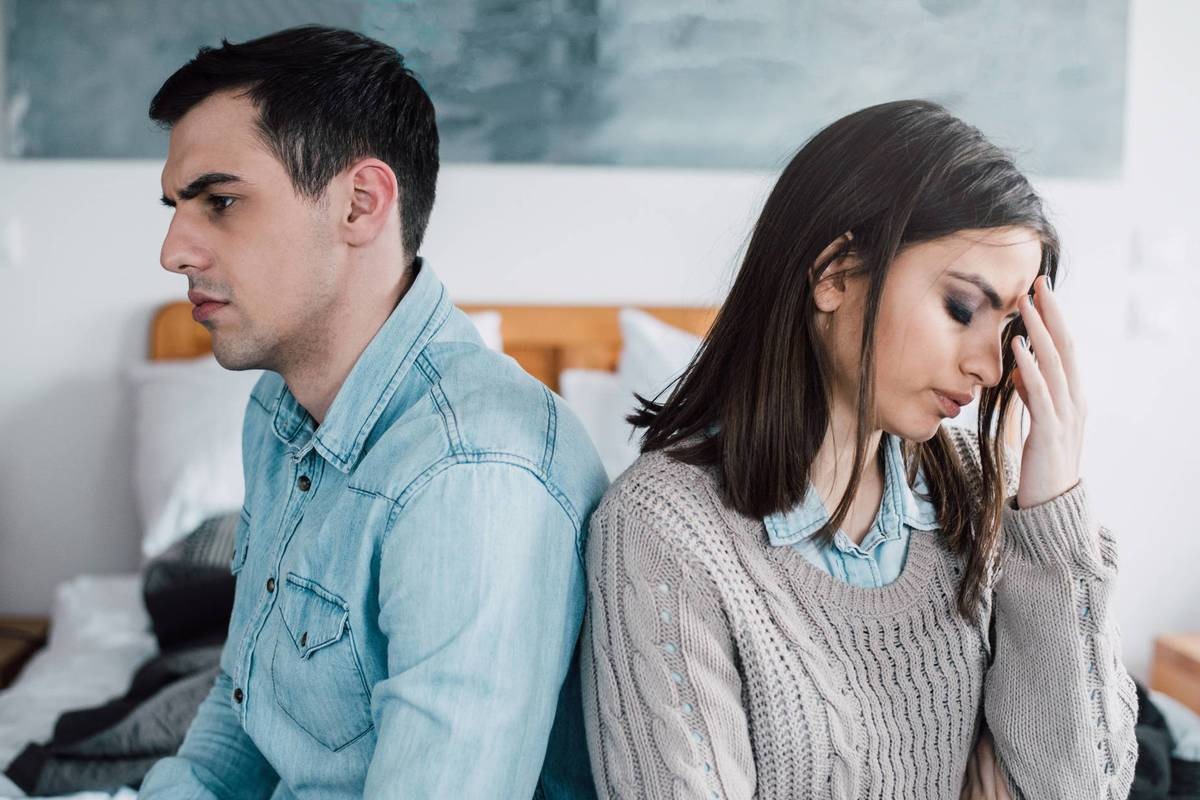 Usar la ruptura como arma en una discusión puede ser una estrategia de manipulación emocional. Foto: Istock