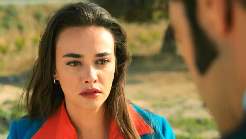 Ümit alerta a Demir de la existencia de las fotografías (Foto: Tims & B Productions)