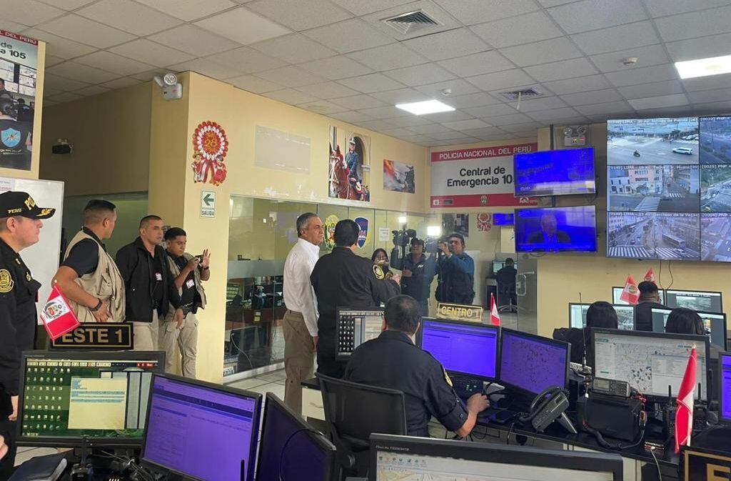 Vicente Romero monitoreó las cámaras de seguridad del Centro de Lima ante las marchas que se realizarán en la capital desde hoy, 19 de julio.