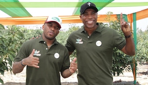 Farfán le regala camionetaza a Cuto por sus 50 años: “Es un pedido especial”