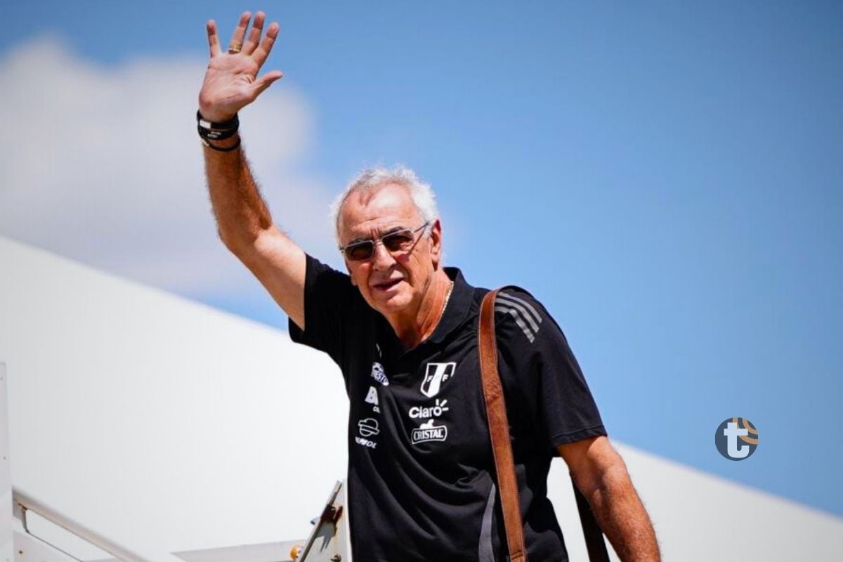 Directorio de FPF decidió rescindir contrato a Jorge Fossati ( Foto: @LaBicolor)