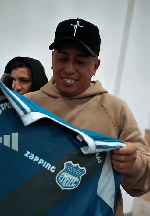 Christian Cueva recibirá millonario sueldo en Emelec.