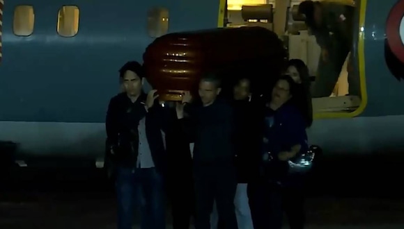 Féretro con los restos de Nano Guerra García llegaron a Lima. (Captura Canal N)